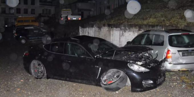 Der Sachschaden wird auf mehrere Zehntausend Franken geschätzt. Unfall