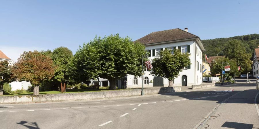 Im Zentrum der Gemeinde Rodersdorf im Kanton Solothurn.