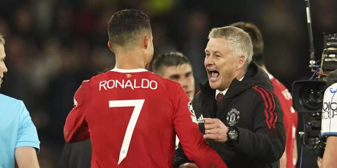 Freuen sich über den zweiten Sieg in der Champions League in Folge: Cristiano Ronaldo und Trainer Ole Gunnar Solskjaer. Cristiano Ronaldo