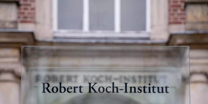 Der Eingang zum Robert Koch-Institut (RKI) in Berlin. Hier wird die aktuelle Lage zum Coronavirus beurteilt. Foto: David Hutzler/dpa Der Eingang zum Robert Koch-Institut (RKI) in Berlin. Hier wird die aktuelle Lage zum Coronavirus beurteilt. Foto: David Hutzler/dpa