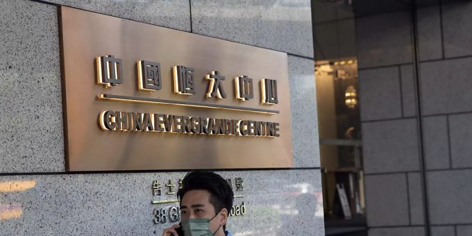 Das chinesische Immobilien-Konglomerat Evergrande Real Estate Group kann seine Anleihegläubiger auszahlen und damit einen weiteren Zahlungsausfall verhindern. (Archivbild) Evergrande Real Estate Group