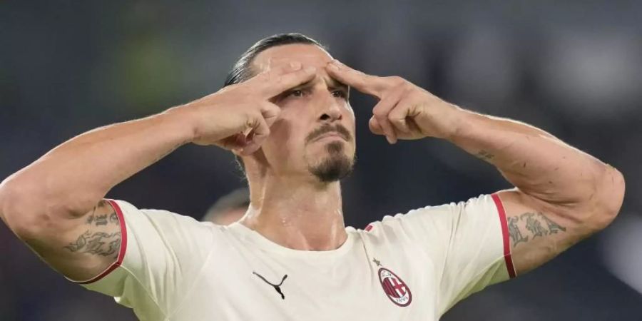 Alter schützt vor Toren nicht: Auch mit 40 zeigt sich Altstar Zlatan Ibrahimovic treffsicher. Foto: Gregorio Borgia/AP/dpa