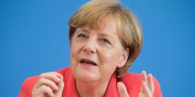 Bundeskanzlerin Angela Merkel (CDU) äussert sich 2015 auf einer Pressekonferenz zu Themen der Innen- und Aussenpolitik. (Archivbild). Foto: Bernd von Jutrczenka / dpa Bundeskanzlerin Angela Merkel (CDU) äussert sich 2015 auf einer Pressekonferenz zu Themen der Innen- und Aussenpolitik. (Archivbild). Foto: Bernd von Jutrczenka / dpa
