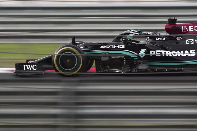Lewis Hamilton im Training für den Grossen Preis der Türkei. Grosser Preis der Türkei