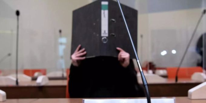 Die IS-Rückkehrerin Jennifer W. im Gerichtssaal in München. Jesiden