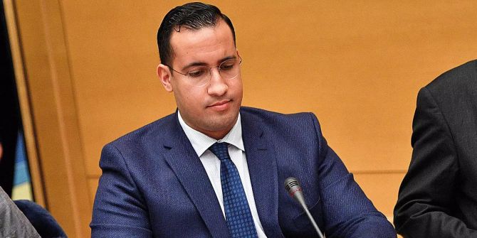 Alexandre Benalla vor Senatsanhörung in Paris