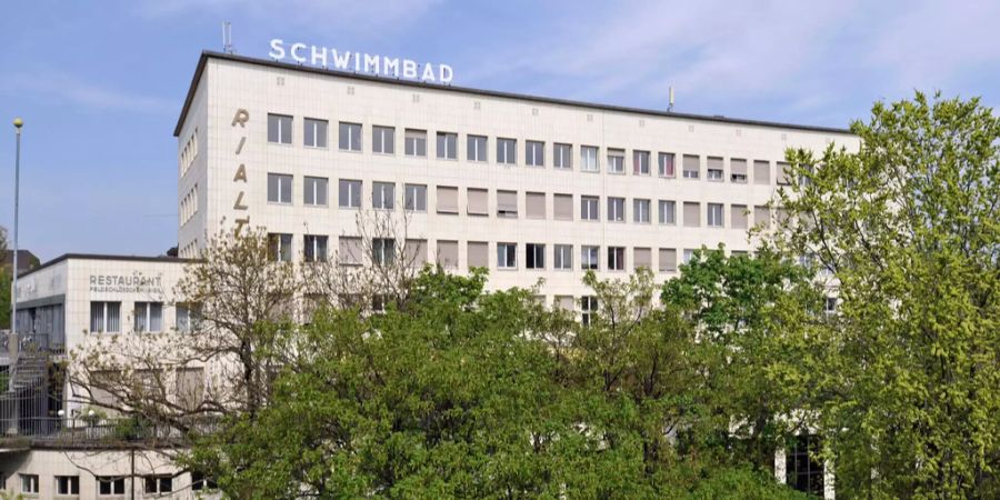 Das Schwimmbad Rialto.