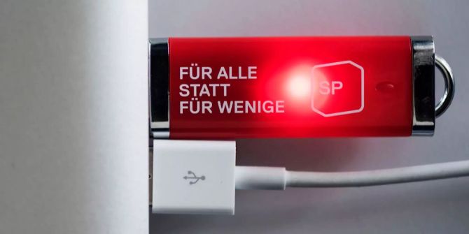 Ein USB-Stick als Werbeartikel der Sozialdemokratischen Partei (SP)