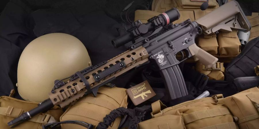 Ein Airsoft-Gewehr.