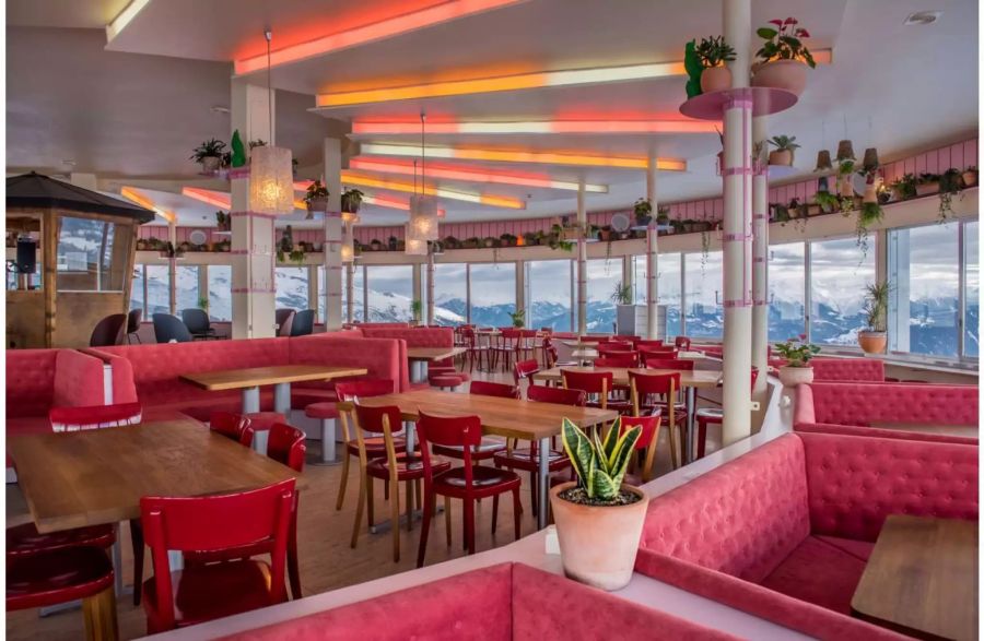 Das Herzstück der «Galaaxy» - Das altbekannte 360-Grad-Restaurant im neuen «Fancy» Look bietet 320 Sitzplätze.