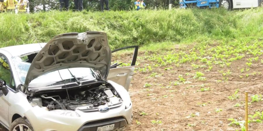 Das Auto des verletzten 78-Jährigen erlitt einen Totalschaden.