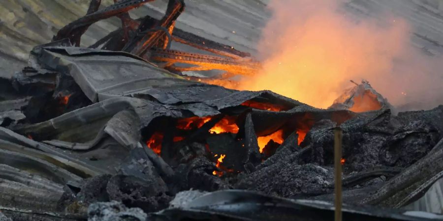 Das Feuer verursachte grossen Schaden. (Symbolbild)