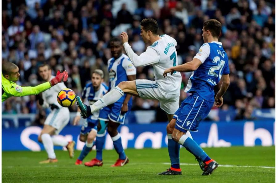 Schwarzer Sonntag für Fabian Schär: Neben der 1:7-Niederlage gegen Real Madrid, schafft es der Schweizer Nativerteidiger, Cristiano Ronaldo eine Platzwunde am Kopf zuzufügen.