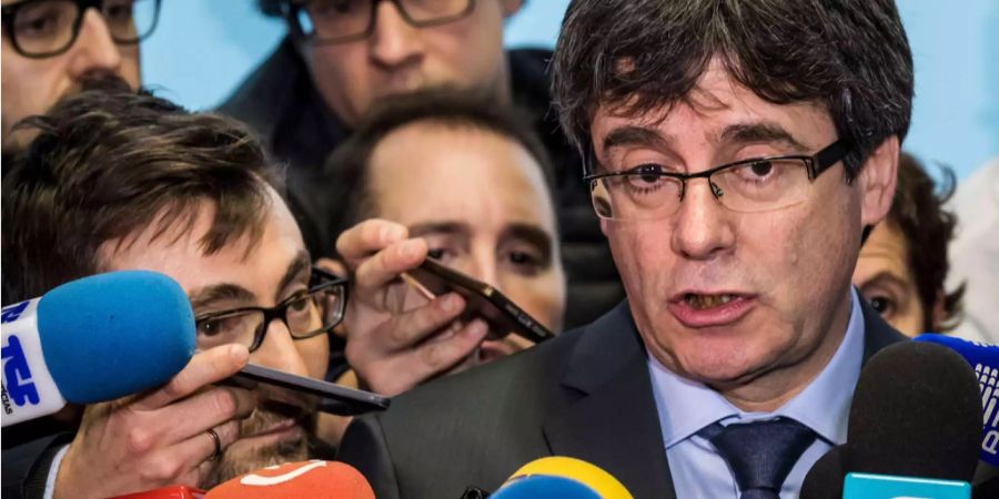 Eine Wahl des Separatisten Carles Puigdemont wird nur in seiner Anwesenheit gestattet.