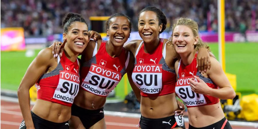 An der 4x100-Meter-Staffel holen die Schweizer Frauen einen starken fünften WM-Rang und brillieren bereits im Vorlauf mit einem neuen Schweizer Rekord (42,51 Sekunden).
