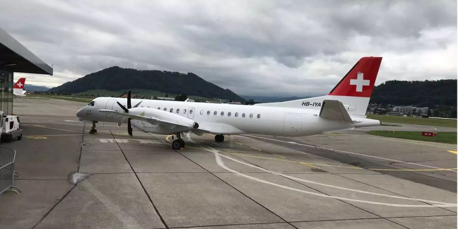 Düstere Wolken über dem Flughafen Bern-Belp am Donnerstagmorgen.