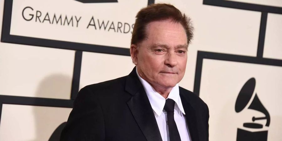 Gitarrist Marty Balin erscheint im Jahr 2016 zu den Grammy Awards.