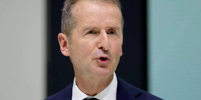 Volkswagen-CEO Herbert Diess setzt komplett auf E-Autos. Volkswagen