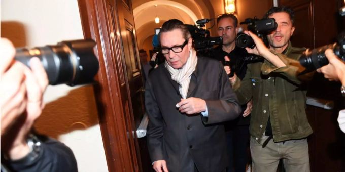 Der Beschuldigte Jean-Claude Arnault erscheint vor Gericht. Der Beschuldigte Jean-Claude Arnault erscheint vor Gericht.
