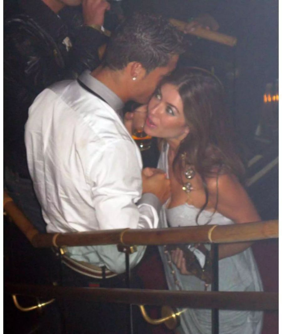 Cristiano Ronaldo und Kathryn Mayorga reden 2009 in einem Nachtclub in Las Vegas.