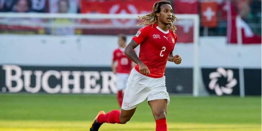 Kevin Mbabu während dem Spiel zwischen der Schweiz und Island.