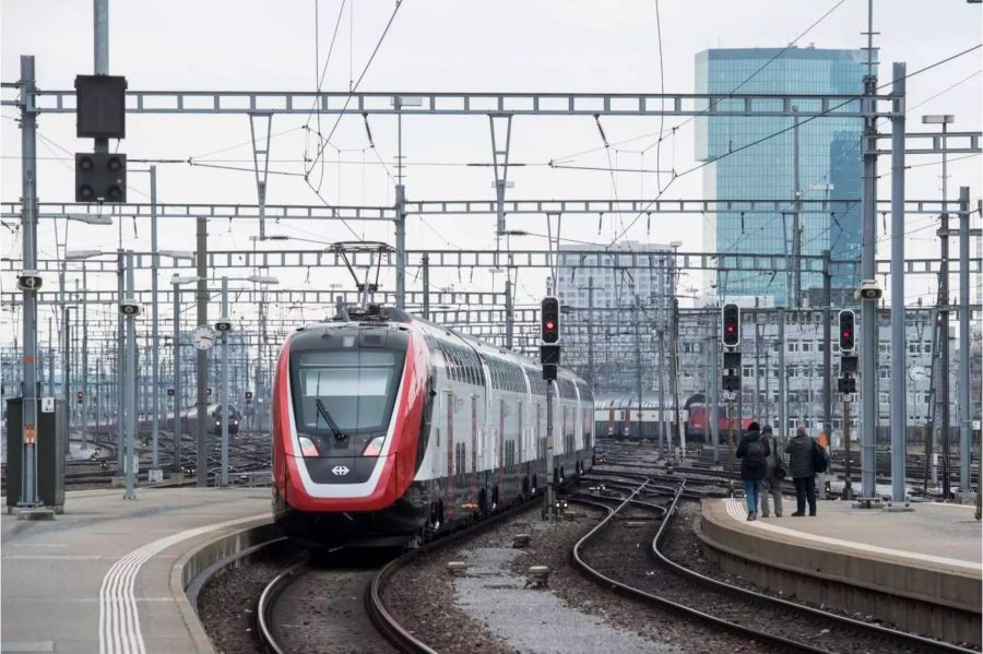 ZUG, ZUGKOMPOSITION, DOPPELSTOCKZUG, BOMBARDIER, FV DOSTO, SBB, CFF, FFS, BAHN, TWINDEXX SWISS EXPRESS,