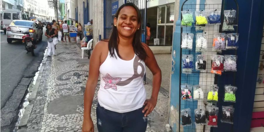 Verkäuferin Deise Oliveira (36) sieht die Ursache für die Gewalt in Brasilien in der Arbeitslosigkeit.