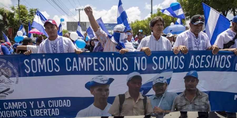 Tausende Demonstranten nehmen an einem Marsch namens «Rescue the Homeland» teil, bei dem sie gegen den Präsidenten Daniel Ortega protestieren.