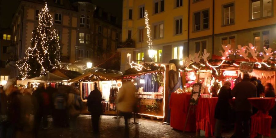 Der älteste Weihnachtsmarkt der Stadt befindet sich im Niederdorf.