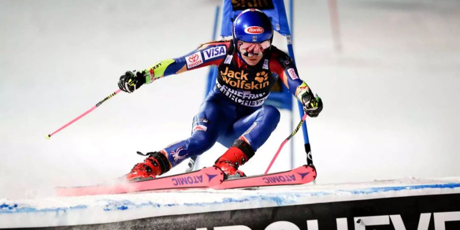 Shiffrin gewinnt auch den Parallel-Riesenslalom.