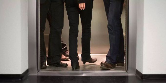 Debatte über sexuelle Belästigung - #MeToo trendet unter Frauen auf Twitter