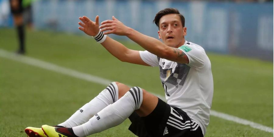 Sündenbock Mesut Özil wandte sich per Twitter an seine Kritiker