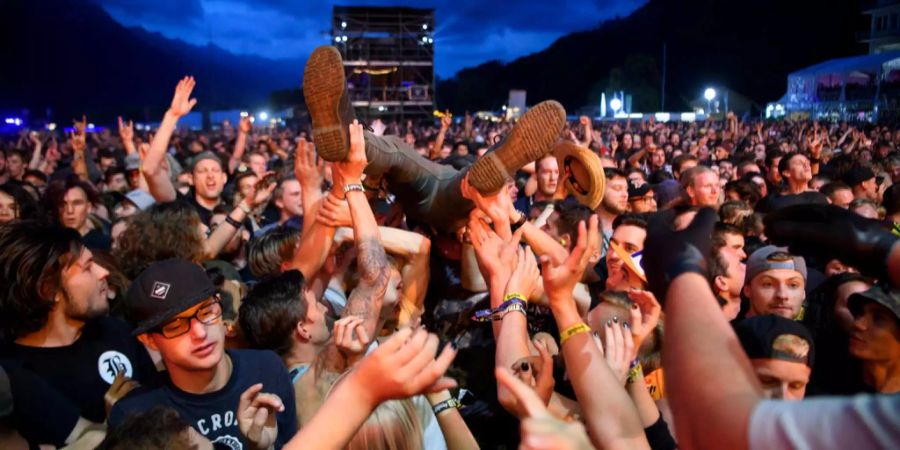 72'000 Punk-, Rock- und Metalbegeisterte feierten am Greenfield-Festival in Interlaken.