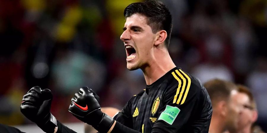 Belgiens Torwart Thibaut Courtois jubelt über den 2:1-Sieg seines Teams im WM-Viertelfinale gegen Brasilien in der Kasan-Arena.