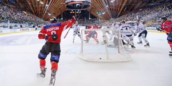 Optimaler Start für die Schweiz am Spengler Cup 2017. Optimaler Start für die Schweiz am Spengler Cup 2017.