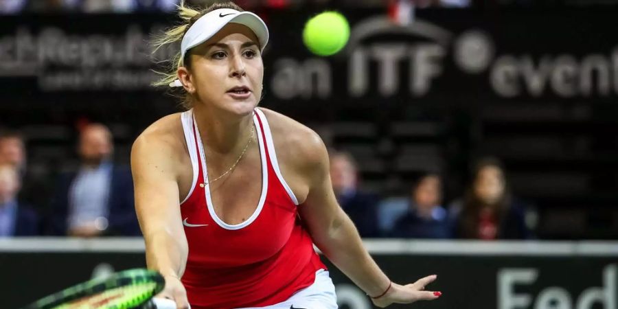 Belinda Bencic unterliegt Petra Kvitova in zwei Sätzen.