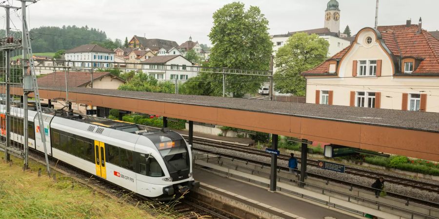 Bahnhof in Degersheim.