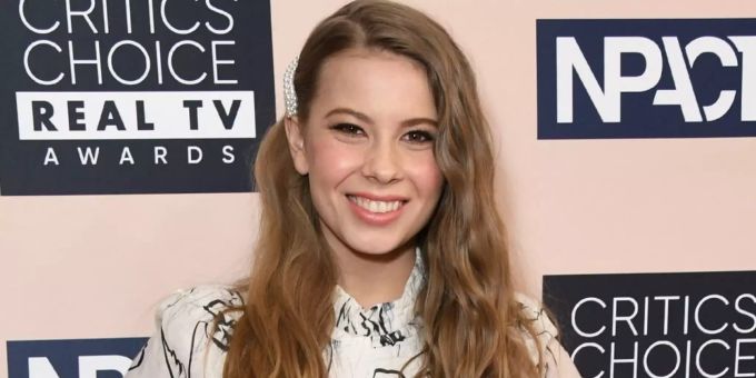 Bindi Irwin veröffentlicht einen Tagebucheintrag, den sie mit nur acht Jahren geschrieben hat. Bindi Irwin veröffentlicht einen Tagebucheintrag, den sie mit nur acht Jahren geschrieben hat.