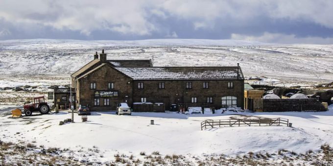 Das Tan Hill Inn, in dem Gäste drei Nächte lang eingeschneit waren. (Archivbild) Tan Hill Inn
