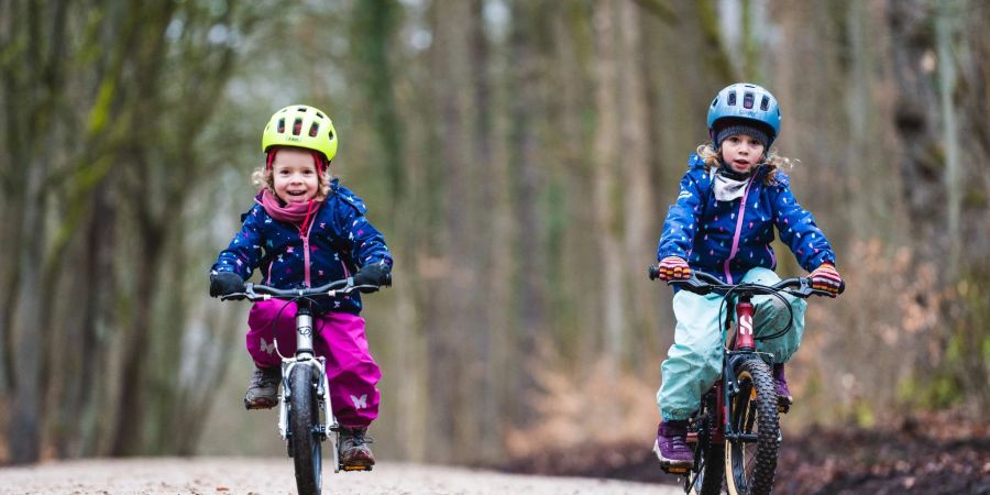 Mit dem richtigen Fahrrad können Kinder sicherer und problemloser loslegen.