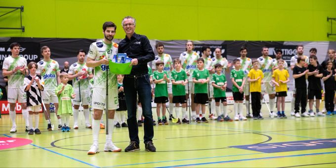 300 Spiel Der Captain sagt Adieu