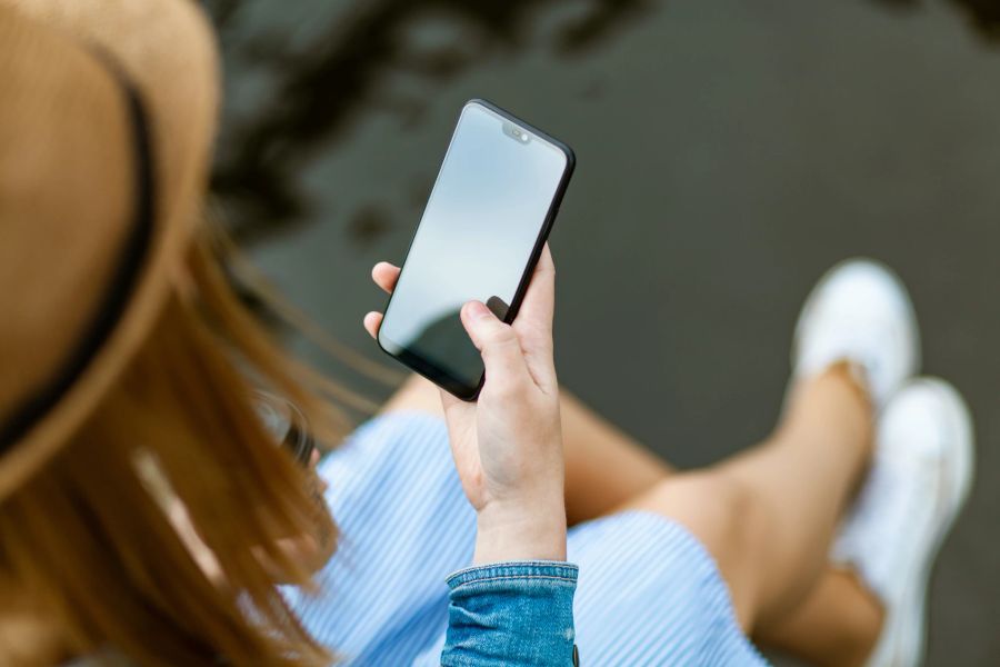 Drogen übers Handy zu bestellen kommt immer häufiger vor.