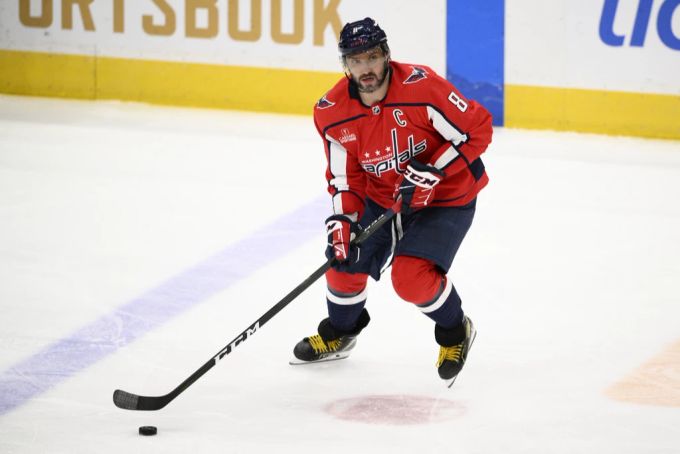Nur Wayne Gretzky hat mehr Tore in der NHL erzielt als Alexander Owetschkin. Alexander Owetschkin NHL