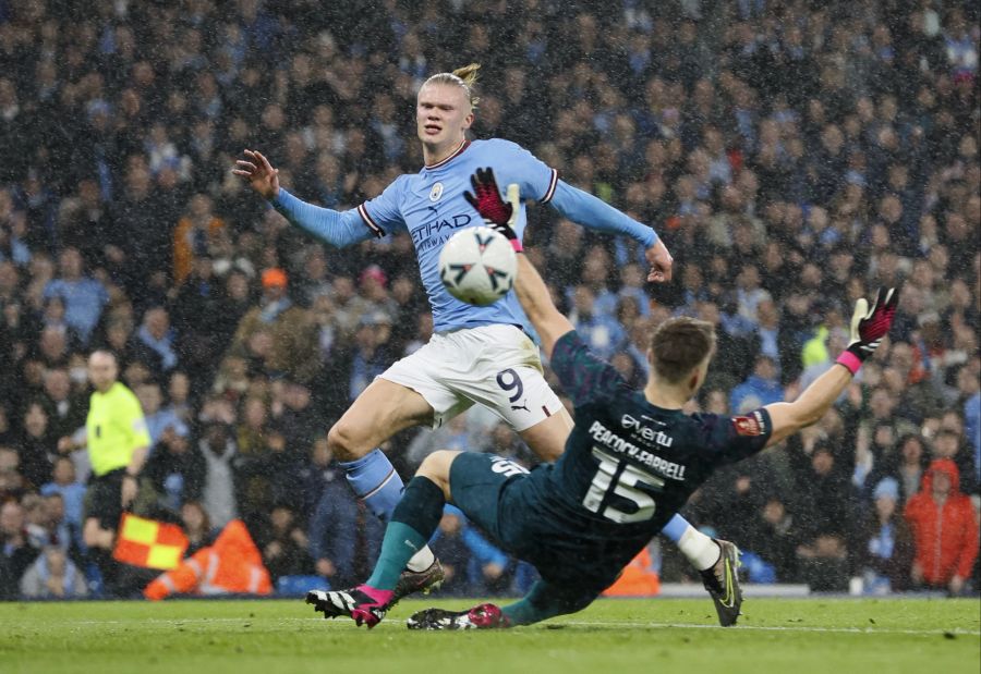 Am Samstag schnürte er gegen Burney im FA Cup einen Hattrick.