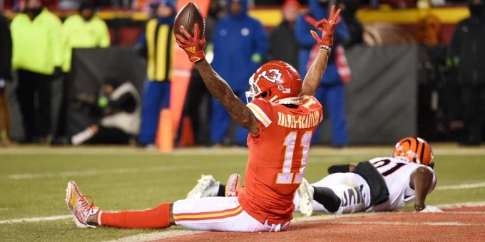 Nun gegen Eagles - Chiefs erreichen Super Bowl in letzter Sekunde