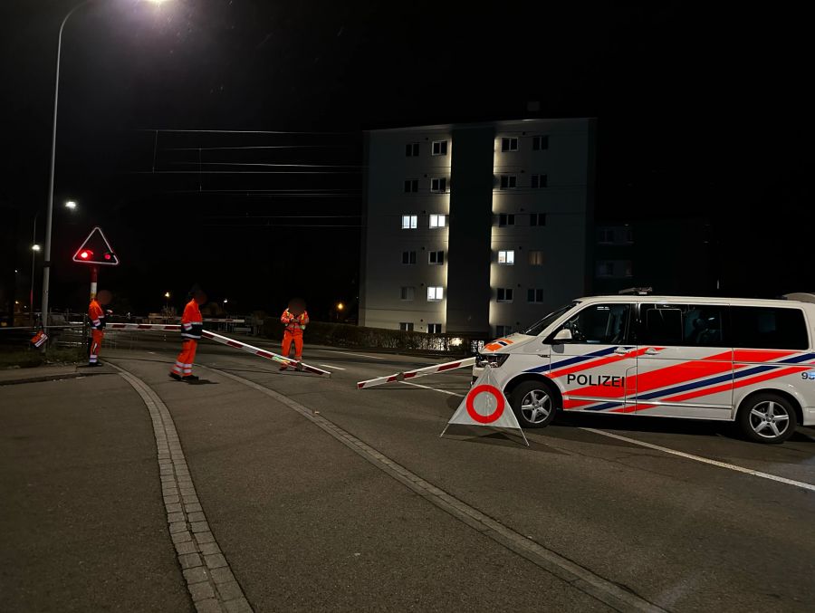 Die Einsatzkräfte vor Ort.