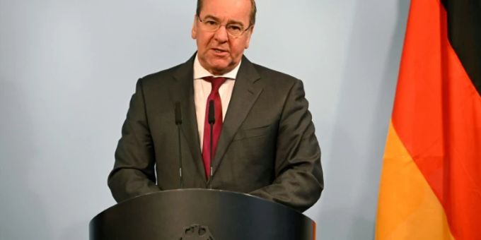 Verteidigungsminister Boris Pistorius bestätigte, dass die Deutsche Marine die Meerenge zwischen China und Taiwan trotz chinesischer Proteste passieren wird. (Archivbild) Bundesverteidigungsminister Boris Pistorius (SPD)