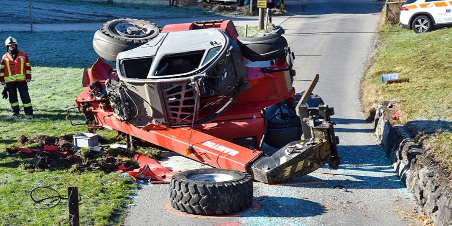 Oberdorf NW: Unfall mit Teleskopstapler