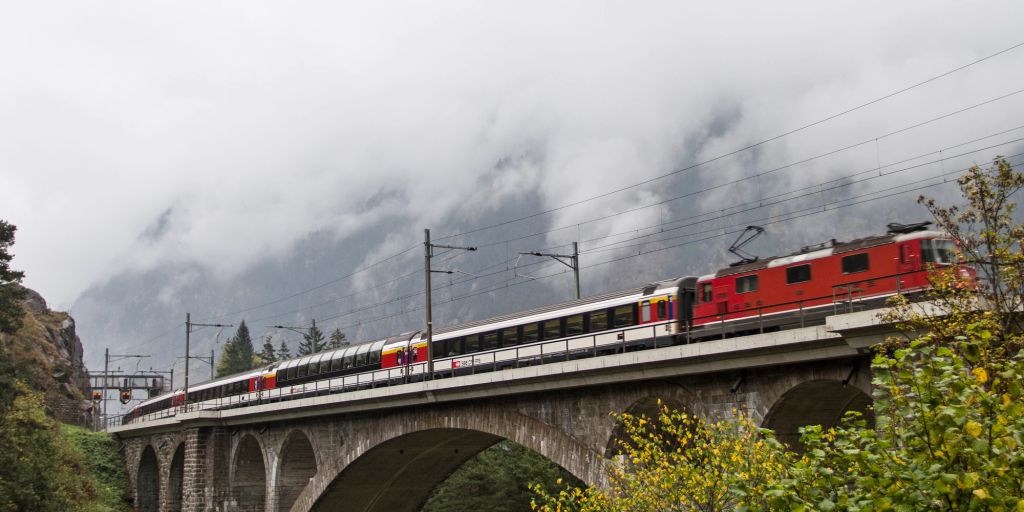 What is the length of the Swiss Gotthard Tunnel?