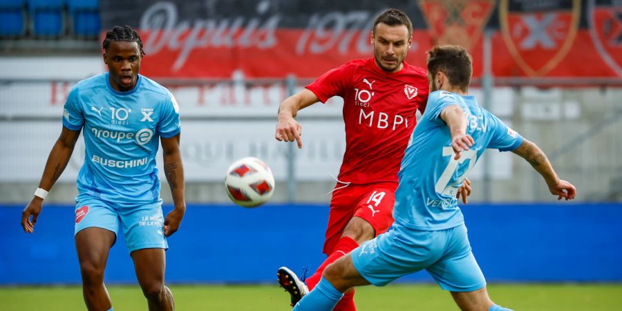 FC Vaduz Spieler gegen Neuchâtel Xamax FCS